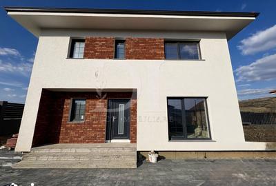 Casă cu 4 camere cu Canalizare în Chinteni - 4