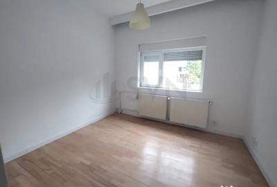 Casă cu 5 camere cu Canalizare în 1 Mai - 7
