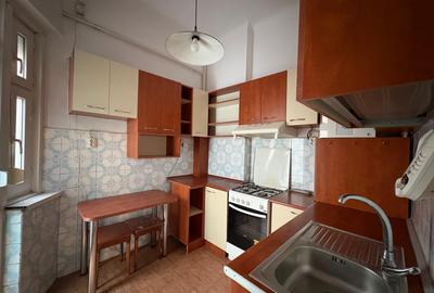 Unirii Sfanta Vineri Tribunal 3 camere dec. Singur pe nivel, centrală de ap. - 9