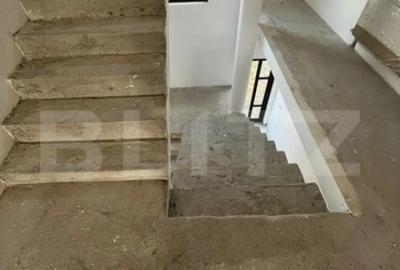 Casă cu 7 camere cu Teren 500 Mp în Micro 11 - 2