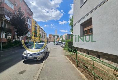 Apartament cu 2 camere semidecomandat în Vasile Aaron - 1