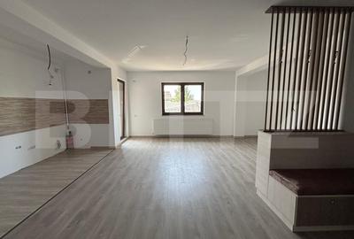 Apartament decomandat, 3 camere, 92 mp, zona Trattoria