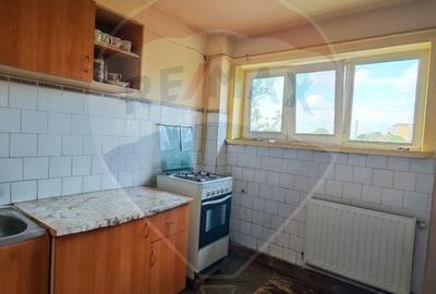 Apartament cu 4 camere semidecomandat în Central - 9
