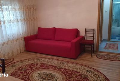 Apartament cu 2 camere semidecomandat în Micro 3 - 1