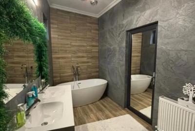 Casă cu 7 camere cu Teren 715 Mp în Central - 10