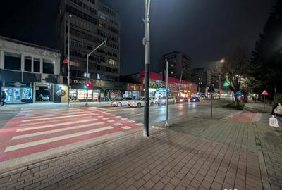 Spațiu comercial, de 60 mp, în Central - 3
