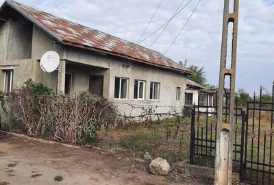 Casă cu 3 camere în Colacu - 6