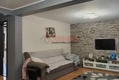 Casă cu 4 camere cu Teren 220 Mp în Glina - 2