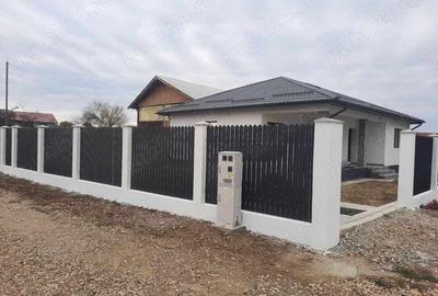 Casă cu 3 camere în Domnești - 2