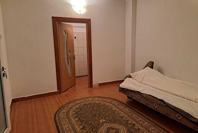 Casă cu 3 camere în 16 Februarie - 5