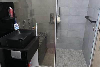 Apartament cu 3 camere semidecomandat, mobilat în Titan - 13