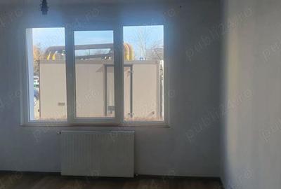 Inchiriez aparatament 3 camere - 4