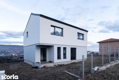 Casă cu 4 camere cu Teren 500 Mp în Chinteni - 4