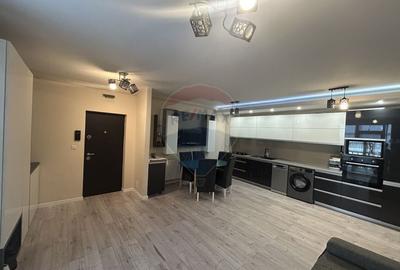 Apartament 3 camere de închiriat bloc nou lift în zona ultra Central - 1
