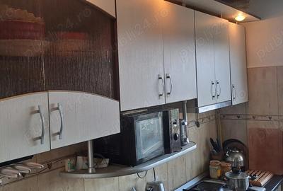 Apartament 3 camere 2 balcoane mobilat ?i utilat gata de locuit pe str. G. Co?buc. Garaj inclus. - 9