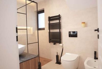 Casă cu 4 camere cu Teren 370 Mp în Rediu - 8