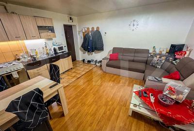 Apartament 3 camere decomandat - 1