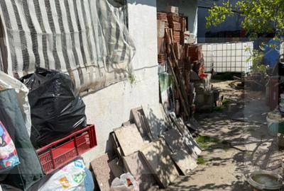 Casa individuala batraneasca demolabila + teren de 280 mp, z