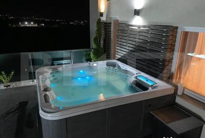 Apartament cu 3 camere decomandat în Borhanci