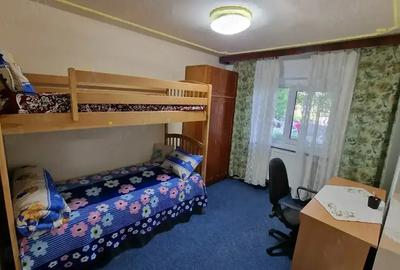 Inchiriez apartament cu 3 camere in Zona Lunei - 2