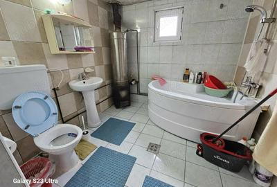 Casă cu 5 camere în Central - 9