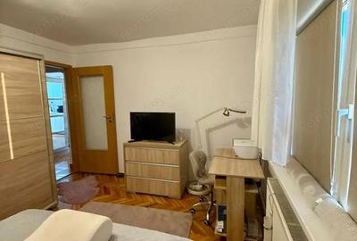 2 cam dec etaj 2 centrala proprie renovat zona Mircea cel Batran - 2