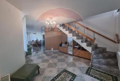 Casă individuală cu 7 camere cu Piscina în Valea Mănăstirii - 9