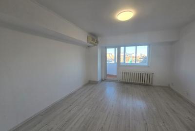 Apartament cu 3 camere decomandat în Colentina