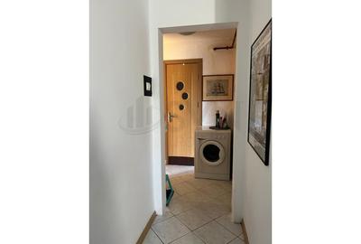 Apartament cu 2 camere decomandat, mobilat în P-ța Victoriei - 12