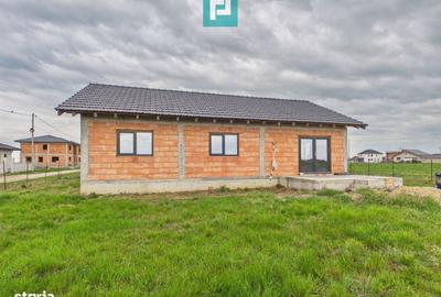 Casă cu 4 camere cu Teren 684 Mp în Zimandu Nou - 4