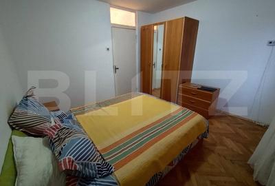 Apartament cu 3 camere decomandat, mobilat în Cugir - 2