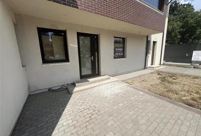 Spatiu comercial, curte, parcare, 2 intrari, zona Scoala 2 - 5
