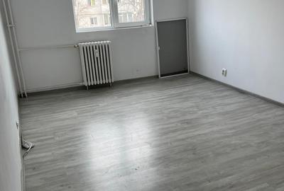 Apartament cu 3 camere decomandat în Mărășești - 2