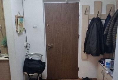 Apartament cu 3 camere semidecomandat în Colentina - 2