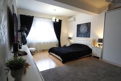 Vanzare 2 camere partial mobilat 1Mai-Victoriei - 2