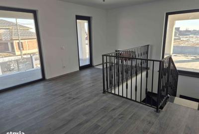 Casă cu 4 camere cu Teren 2700 Mp în Bilca - 10