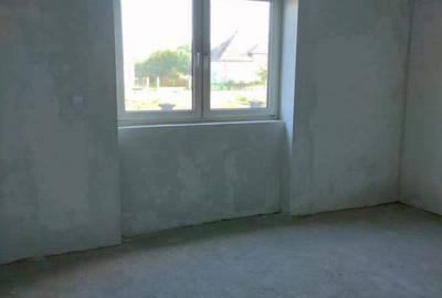 Casa 80 mp cu doua camere de vanzare in localitatea Pelisor - 2