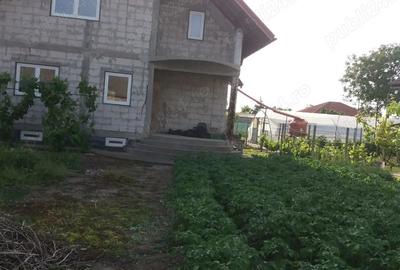 Vrei o casa la tara? dar aproape de oras si mare? - 2