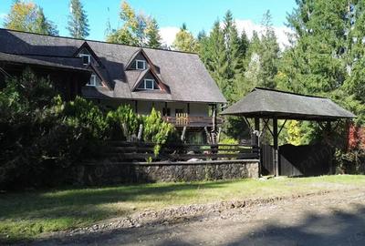 Spațiu comercial, de 2,000 mp, în Central - 11