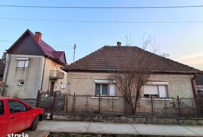 Casă cu 4 camere cu Teren 1440 Mp în Vetiș - 10