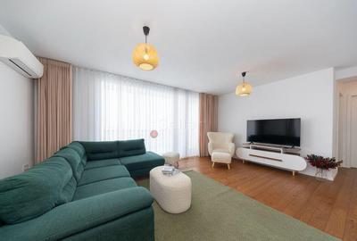 Apartament cu 4 camere decomandat, mobilat în Tractorul - 20