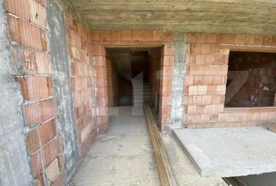 Casă cu 3 camere cu Teren 500 Mp în Central - 10