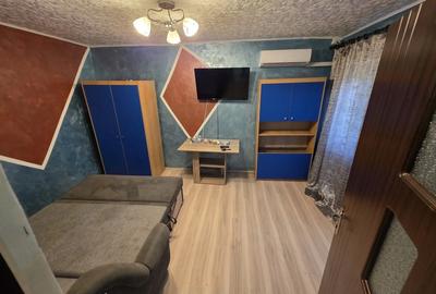 Garsonieră decomandată în Petros - 6