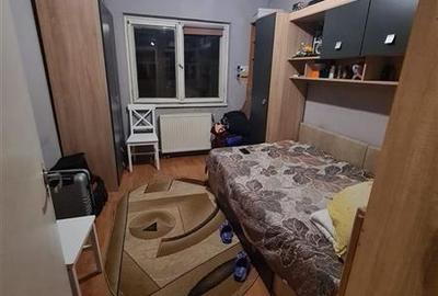 Apartament cu 4 camere semidecomandat în Gemenii - 8