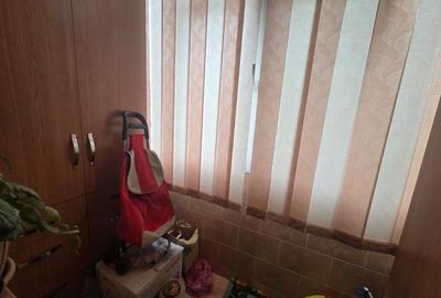 DE VANZARE-APARTAMENT 2 CAMERE-MIRCEA CEL BATRAN - 8