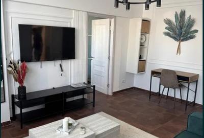 Apartament cu 2 camere semidecomandat în Tineretului