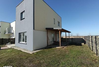 Casă cu 4 camere în Central