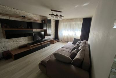 Apartament cu 2 camere decomandat în Rovine - 3