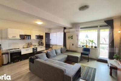 Apartament cu 4 camere decomandat în Central - 1