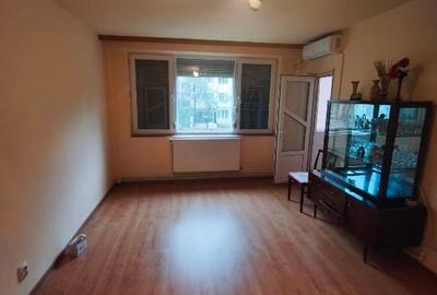 Închiriez apartament 2 camere - 1